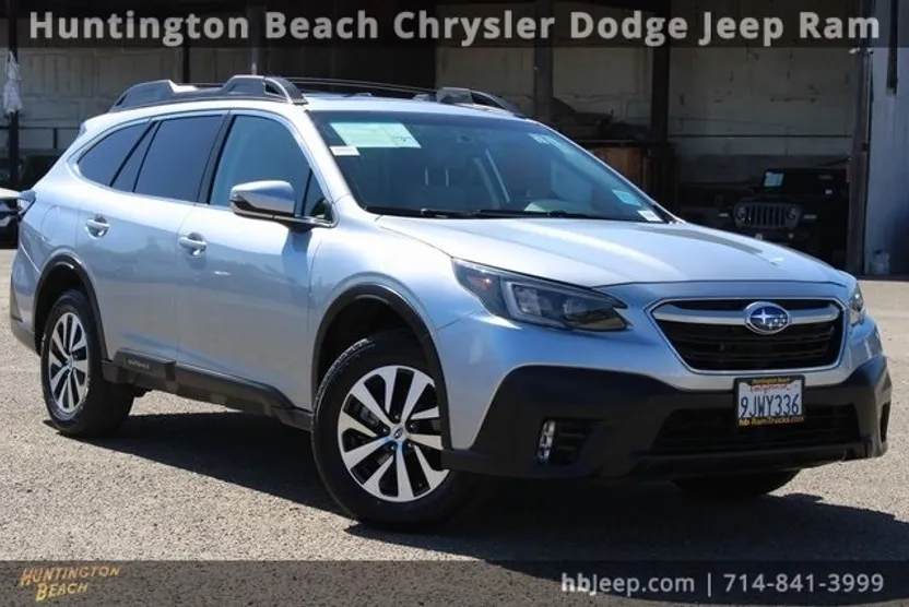 2021 Subaru Outback Premium photo 1