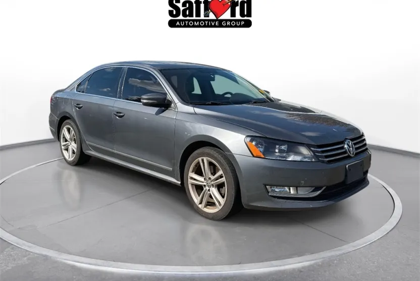 2013 Volkswagen Passat TDI SEL Premium photo 1