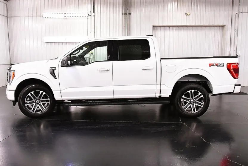 2023 Ford F-150 XLT photo 1