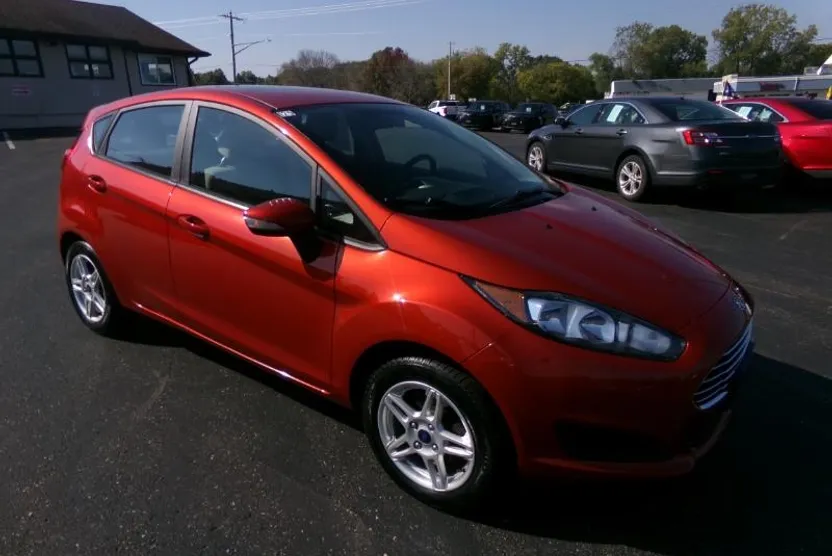 2019 Ford Fiesta SE photo 1
