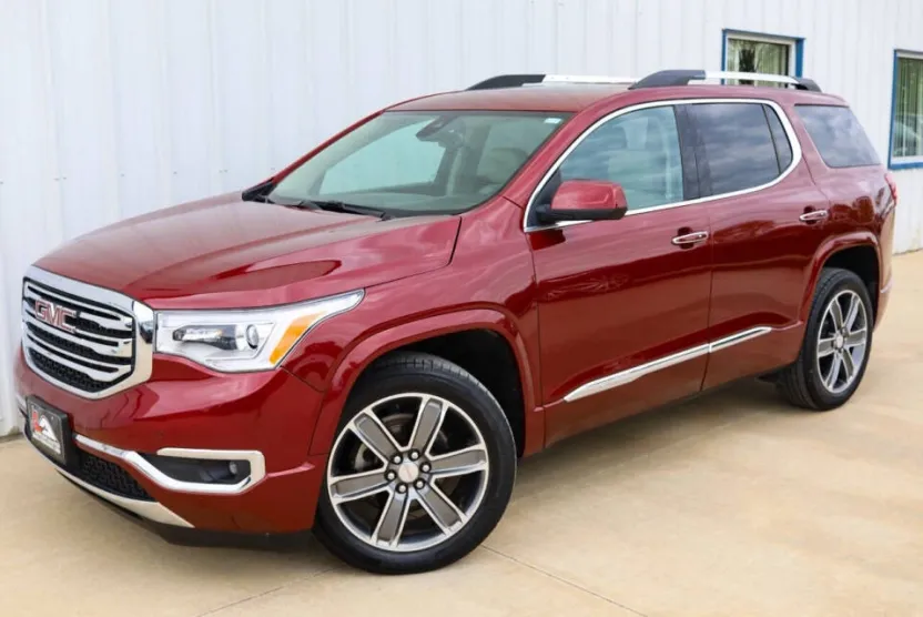 2017 Gmc Acadia Denali photo 1