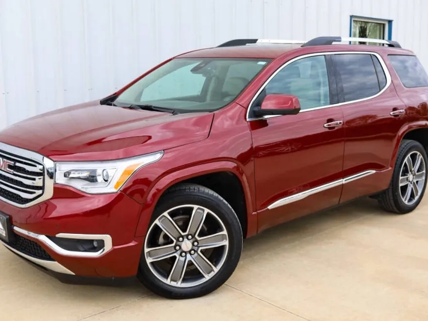 2017 Gmc Acadia Denali photo 1