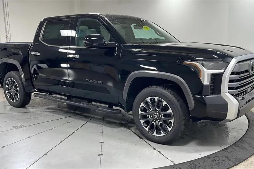 2026 Toyota Tundra Limited CrewMax photo 1
