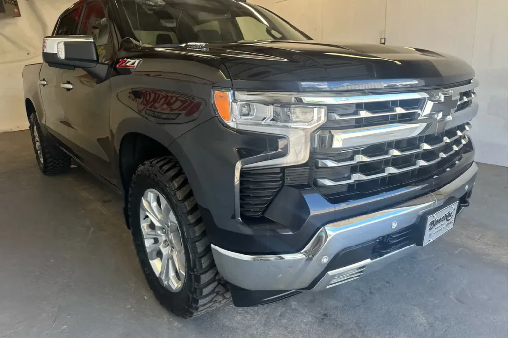 2023 Chevrolet Silverado 1500 LTZ photo 1