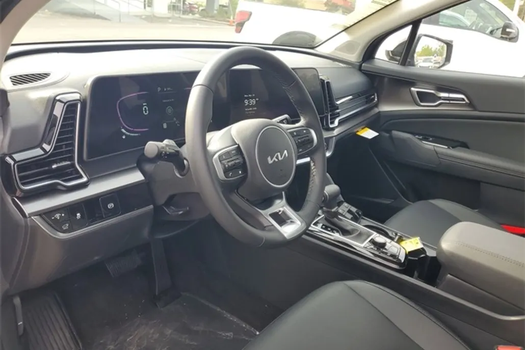 2025 Kia Sportage EX photo 1