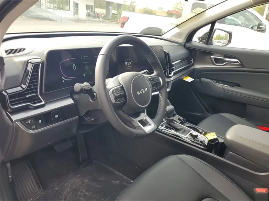 2025 Kia Sportage EX photo 1