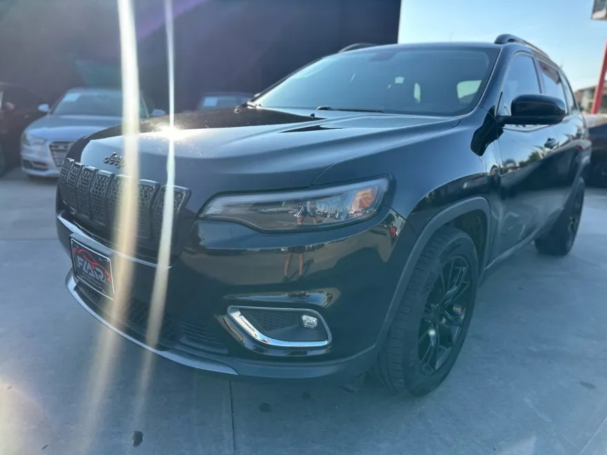2019 Jeep Cherokee Limited photo 1