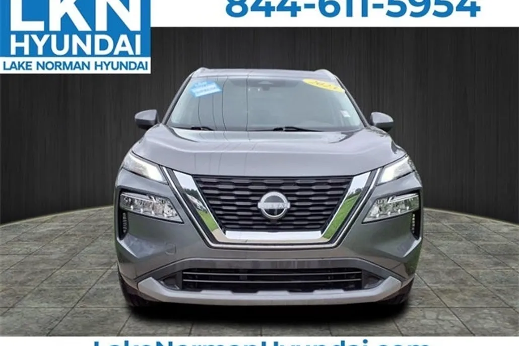 2023 Nissan Rogue SV photo 1