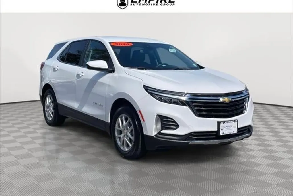 2024 Chevrolet Equinox LT photo 1