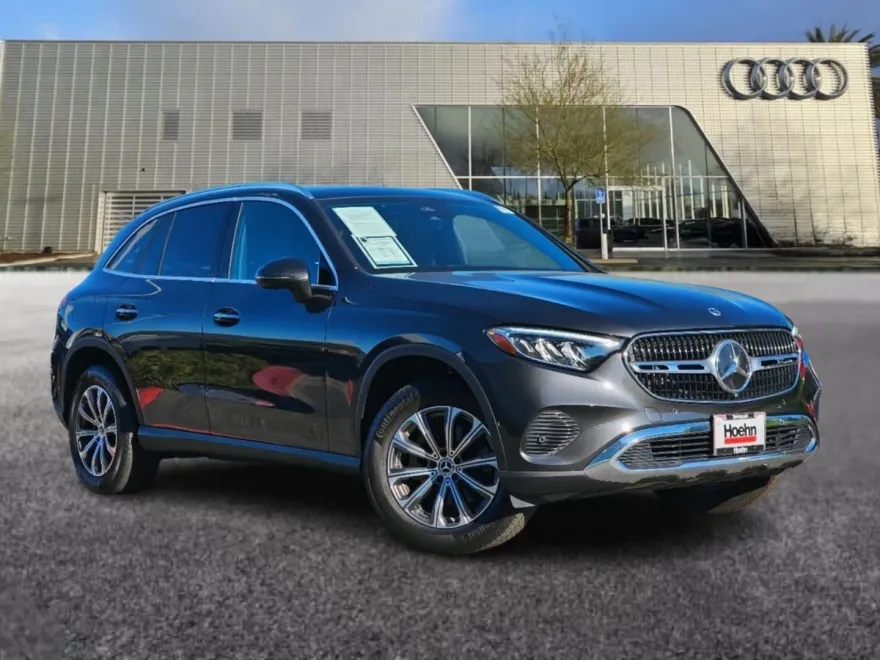 2024 Mercedes Benz GLC 300 4MATIC photo 1