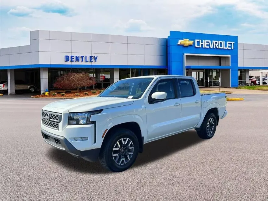 2023 Nissan Frontier SV photo 1