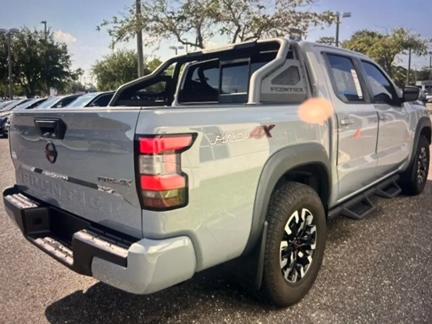2022 Nissan Frontier PRO-4X photo 1