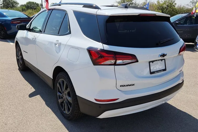 2022 Chevrolet Equinox RS photo 1