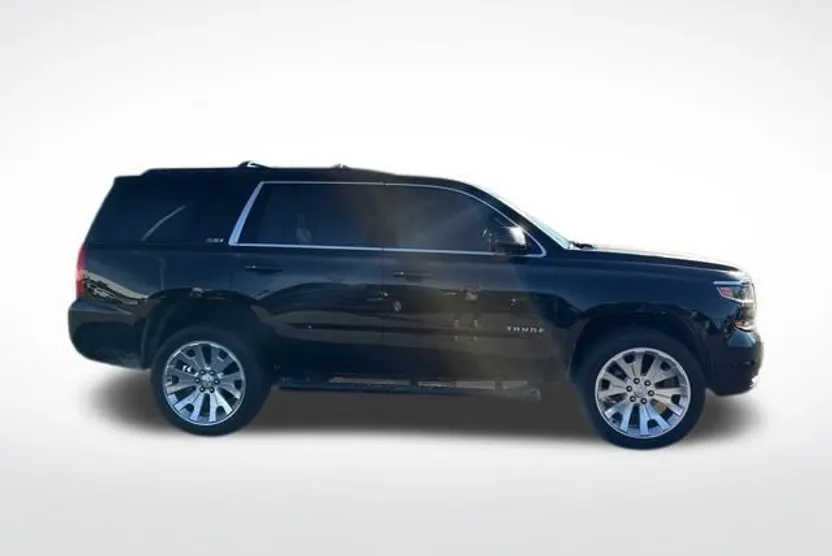 2018 Chevrolet Tahoe LT photo 1