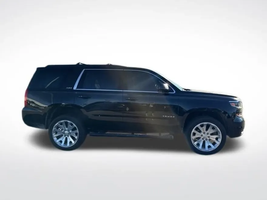 2018 Chevrolet Tahoe LT photo 1