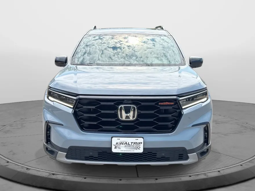 2024 Honda Pilot TrailSport photo 1