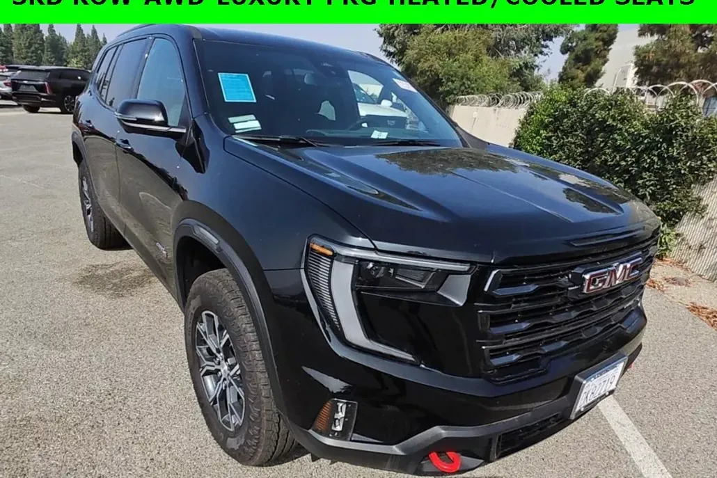 2024 Gmc Acadia AT4 photo 1