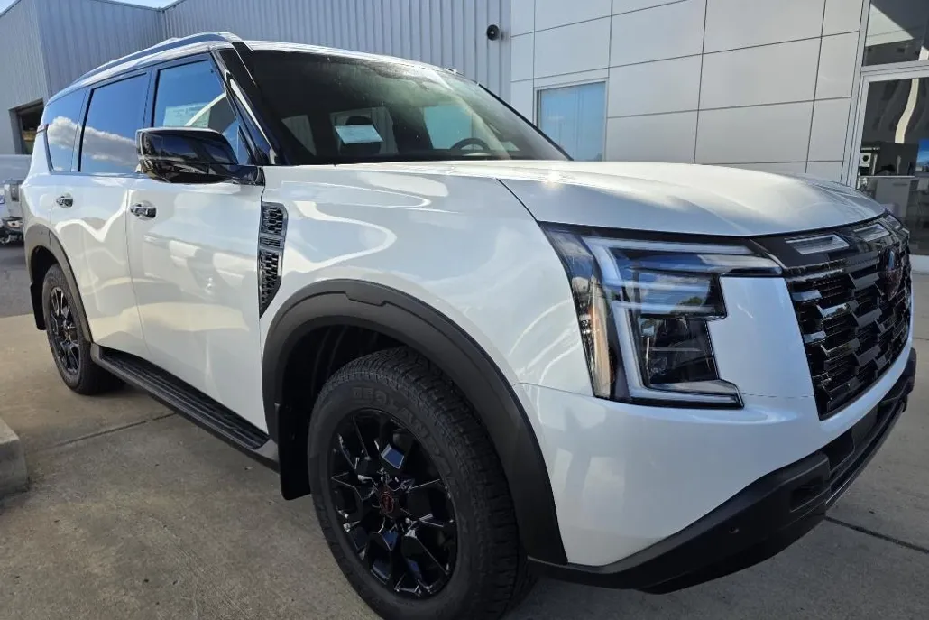 2026 Nissan Armada photo 1