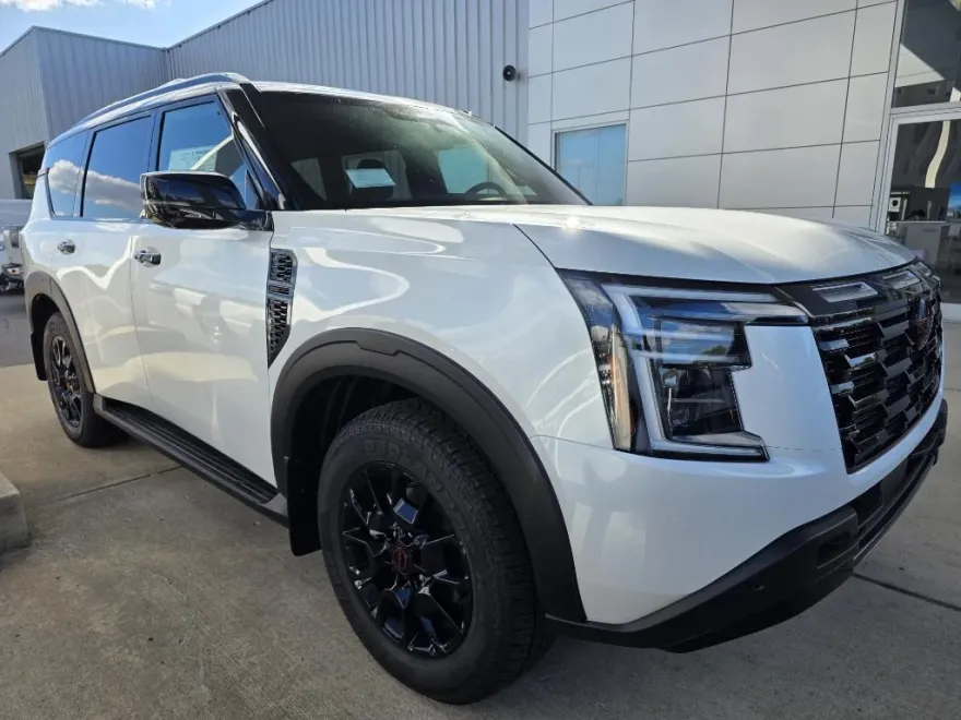 2026 Nissan Armada photo 1