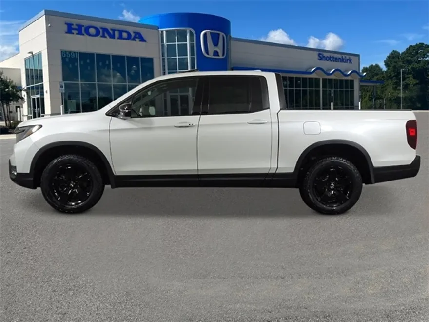 2025 Honda Ridgeline Black Edition photo 1