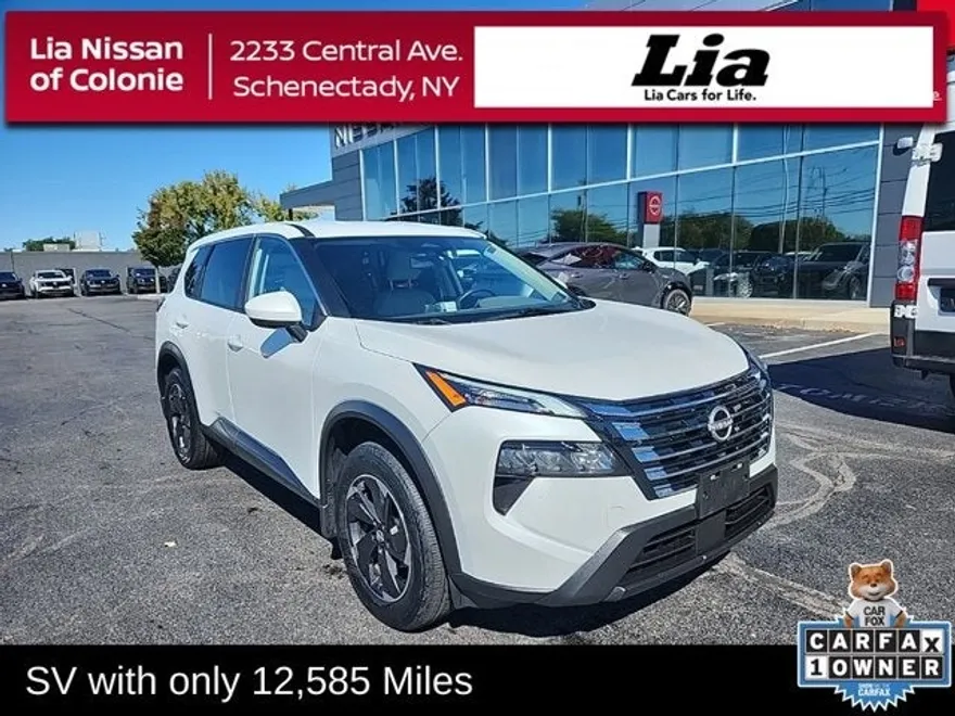 2024 Nissan Rogue SV photo 1