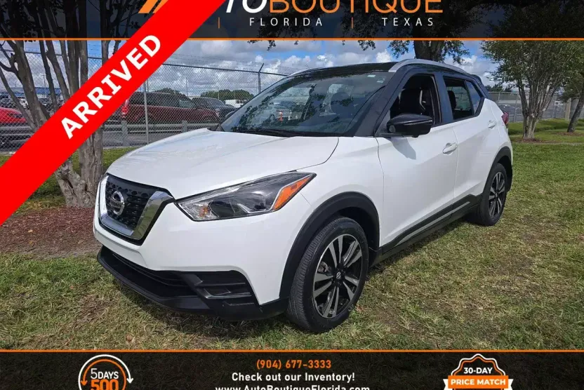 2019 Nissan Kicks SR photo 1