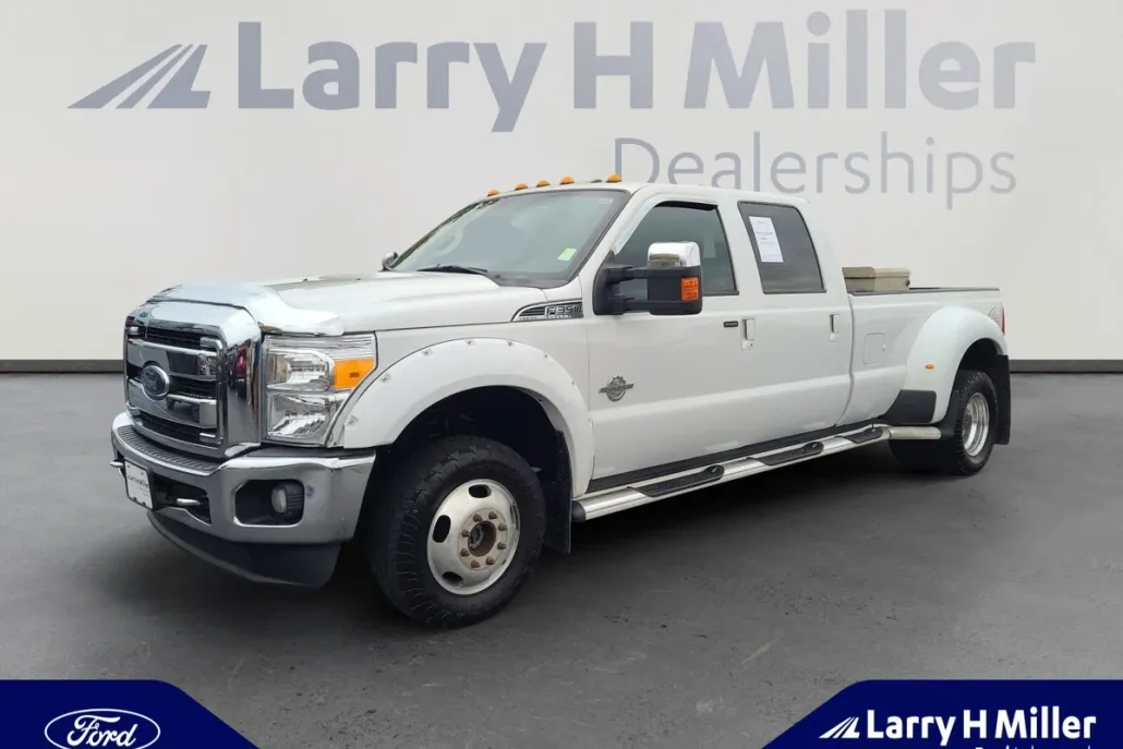 2015 Ford F-350 Lariat photo 1