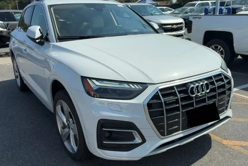 2021 Audi Q5 45 Prestige Premium photo 1