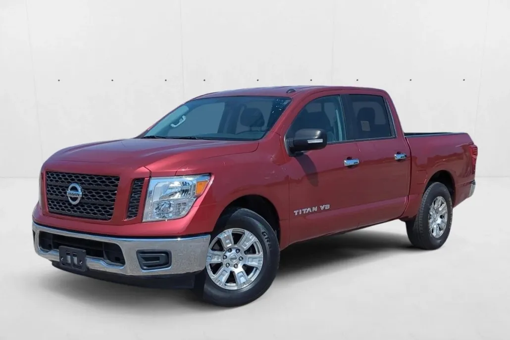2019 Nissan Titan SV Crew Cab photo 1