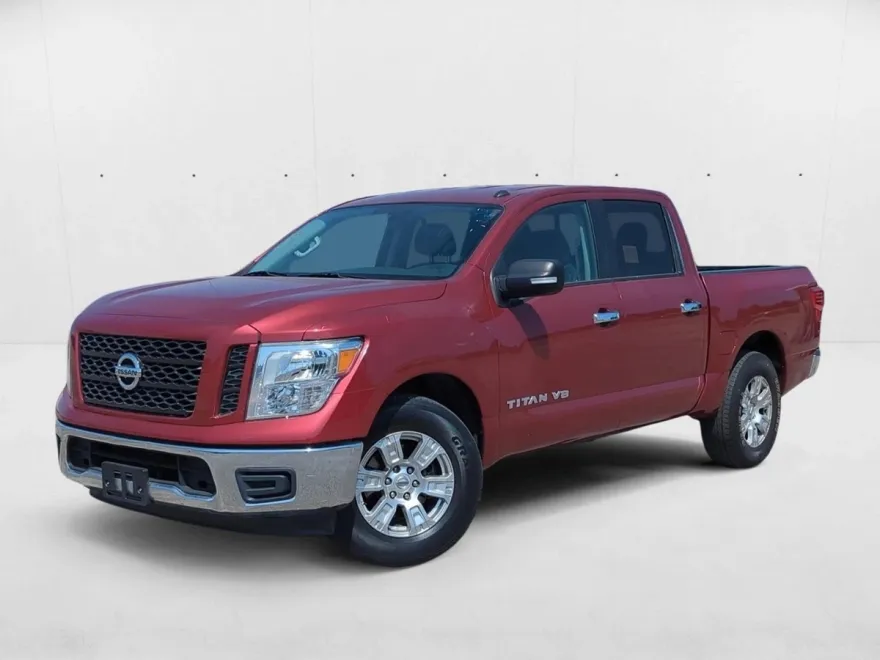 2019 Nissan Titan SV Crew Cab photo 1