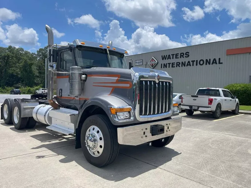 2021 International HX520 HX photo 1