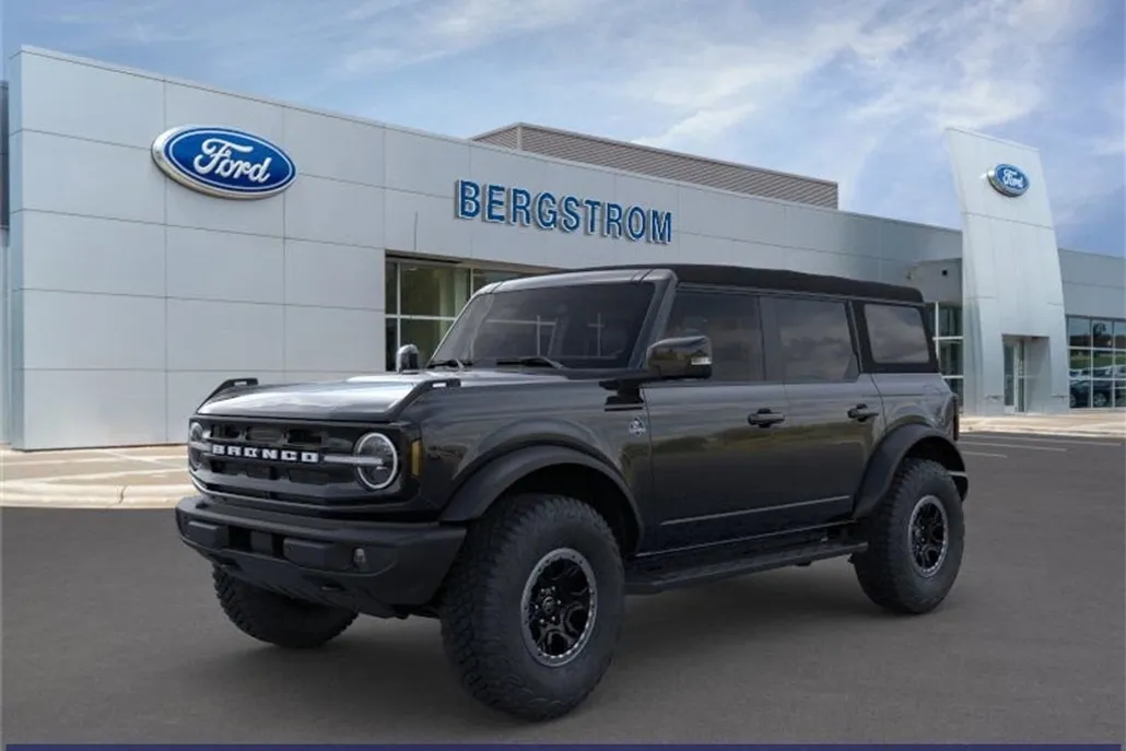 2024 Ford Bronco Outer Banks photo 1