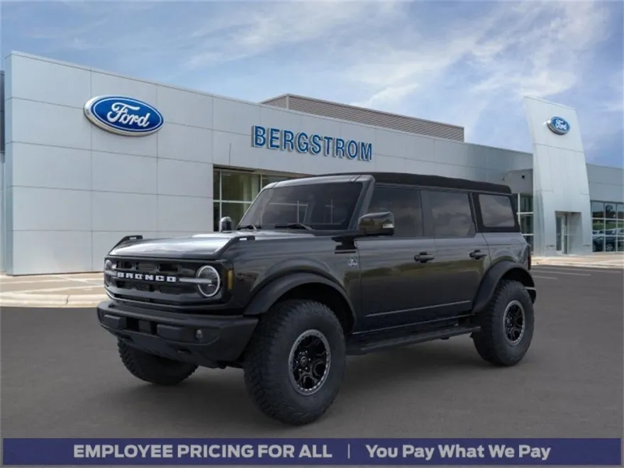 2024 Ford Bronco Outer Banks photo 1