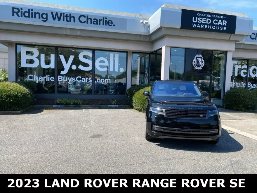 2023 Land Rover Range Rover SE photo 1