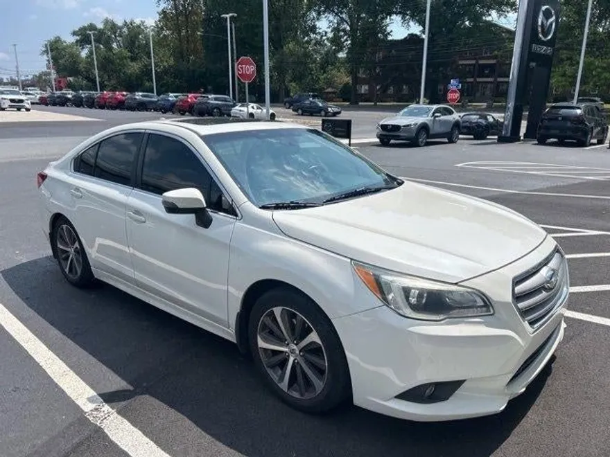 2016 Subaru Legacy 3.6R Limited photo 1