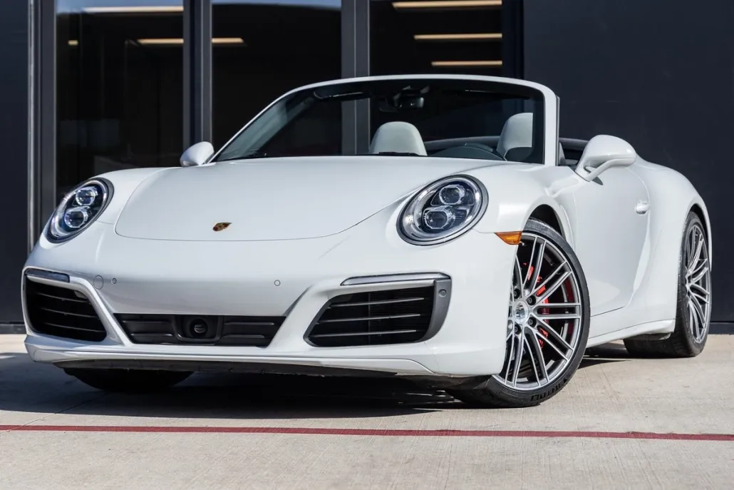 2019 Porsche 911 4S Cabriolet photo 1