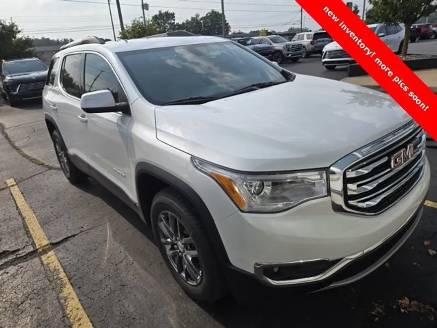 2017 Gmc Acadia SLT photo 1
