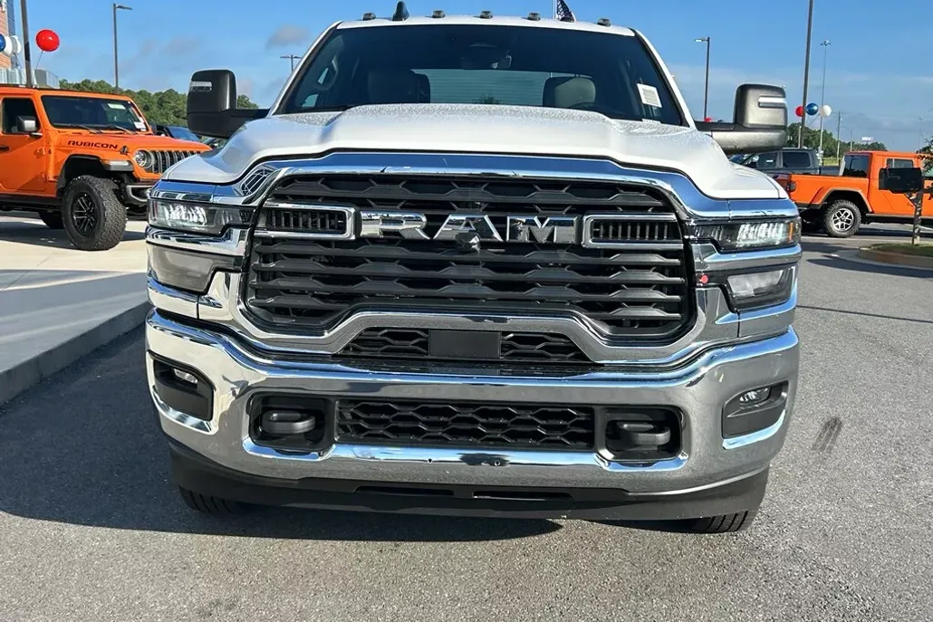 2025 Ram 3500 Tradesman photo 1