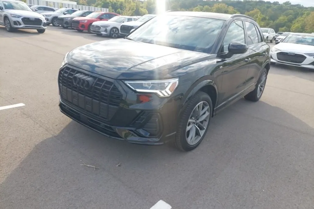 2025 Audi Q3 Premium S line photo 1