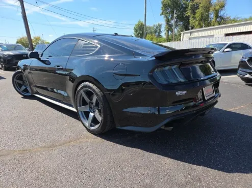 2019 Ford Mustang GT Premium photo 4