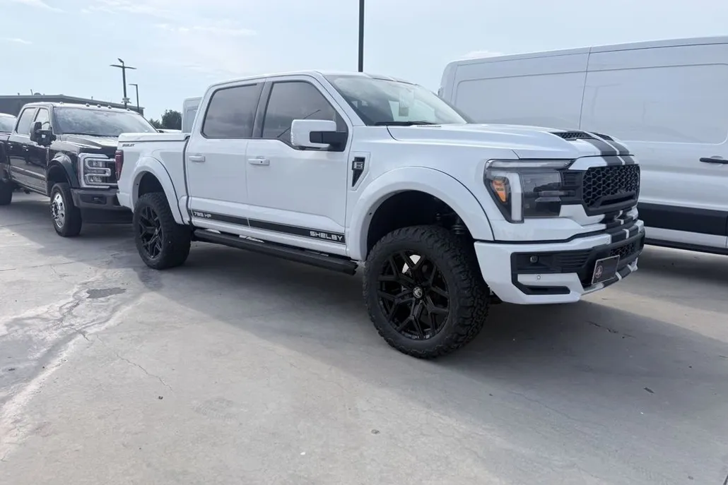 2025 Ford F-150 Lariat photo 1