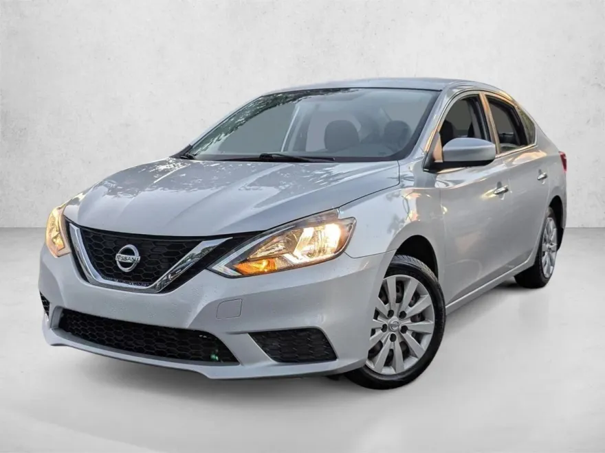 2017 Nissan Sentra SV photo 1
