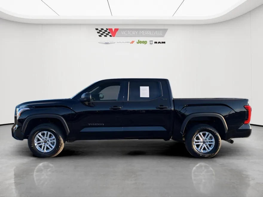 2024 Toyota Tundra SR5 photo 1