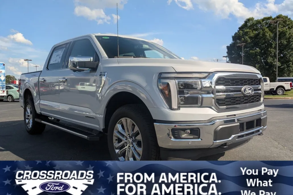 2025 Ford F-150 Lariat photo 1
