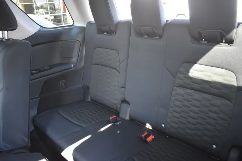 2025 Nissan Pathfinder SV photo 1