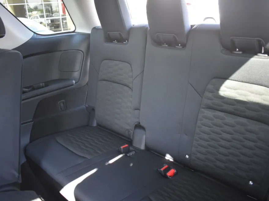 2025 Nissan Pathfinder SV photo 1