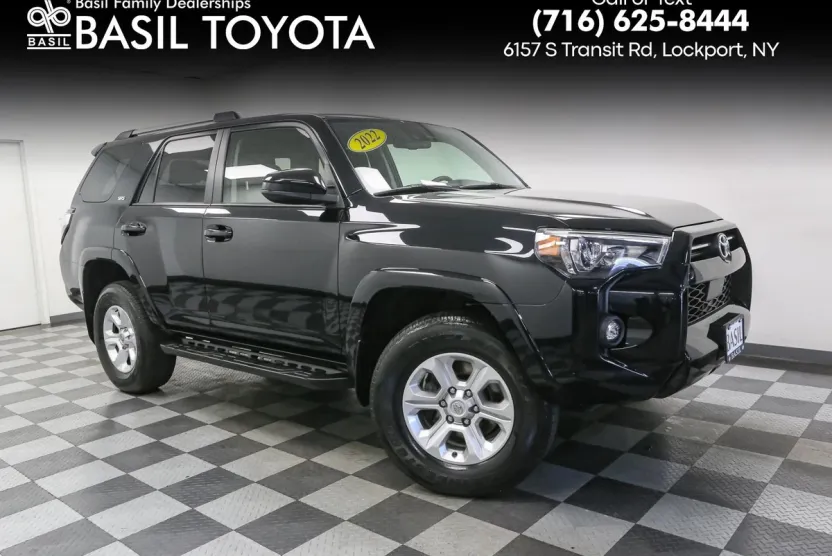 2022 Toyota 4Runner SR5 photo 1