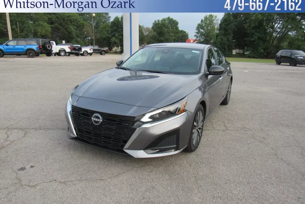 2024 Nissan Altima 2.5 SV photo 1