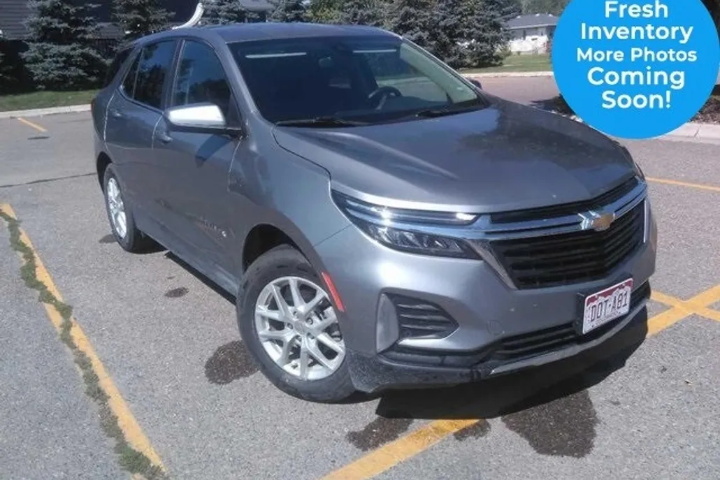 2024 Chevrolet Equinox LT photo 1