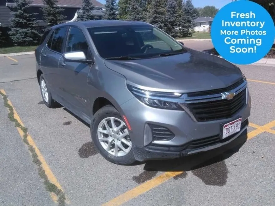 2024 Chevrolet Equinox LT photo 1